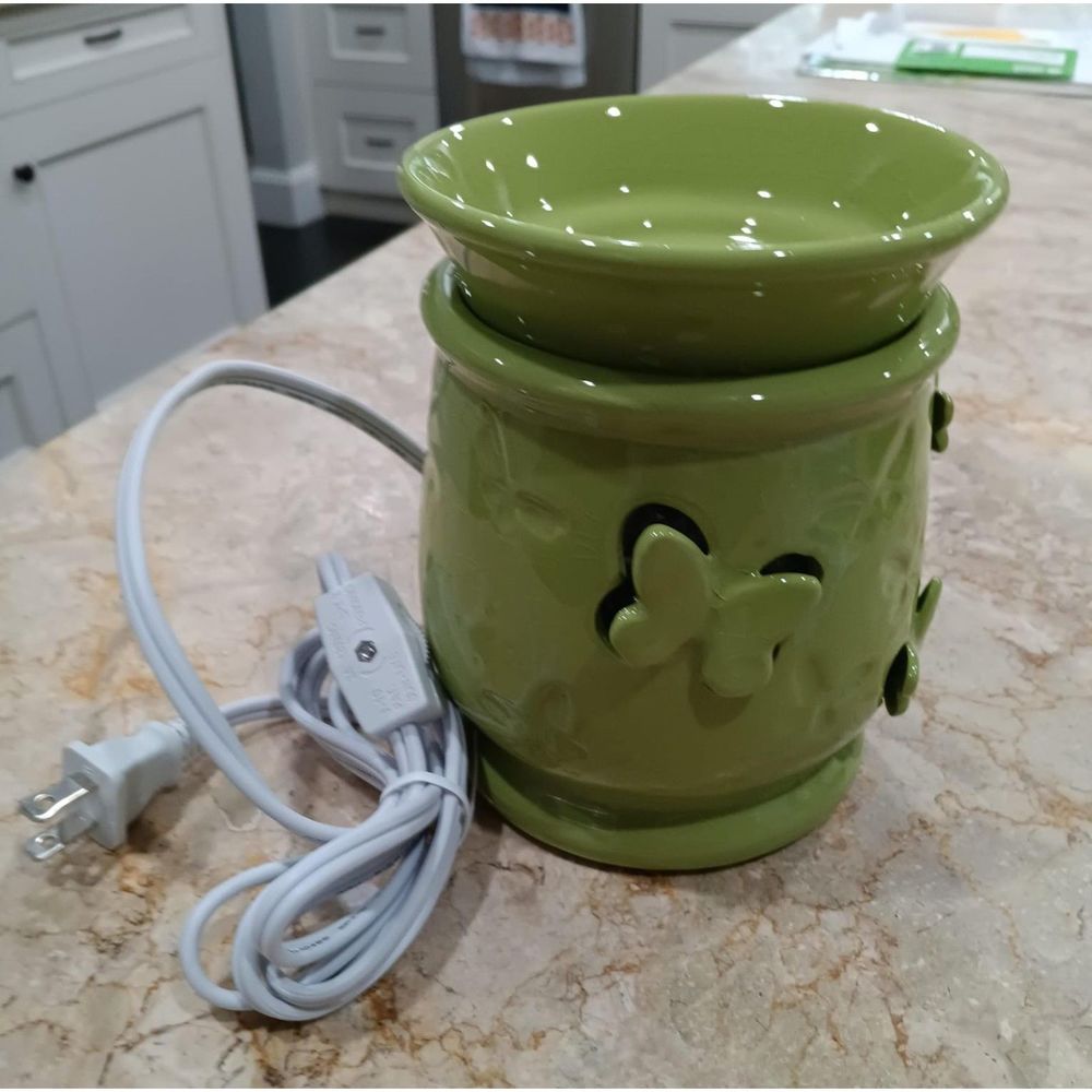 SCENTSY RETIRED FLUTTERBY BUTTERFLY GREEN FULL SIZE WAX WARMER